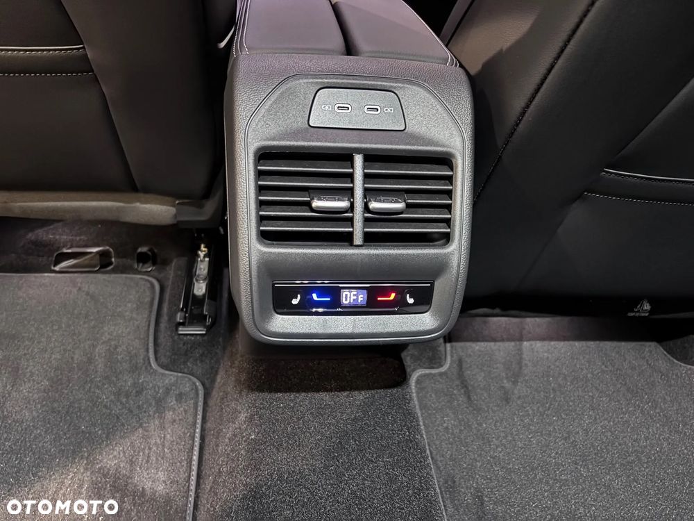 Volkswagen Passat 2.0 TDI SCR 4Mot Style DSG - 11