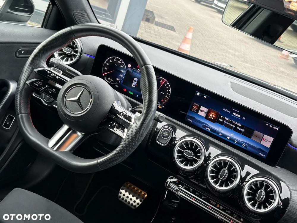 Mercedes-Benz Klasa A 250 e PHEV AMG Line 8G-DCT - 15