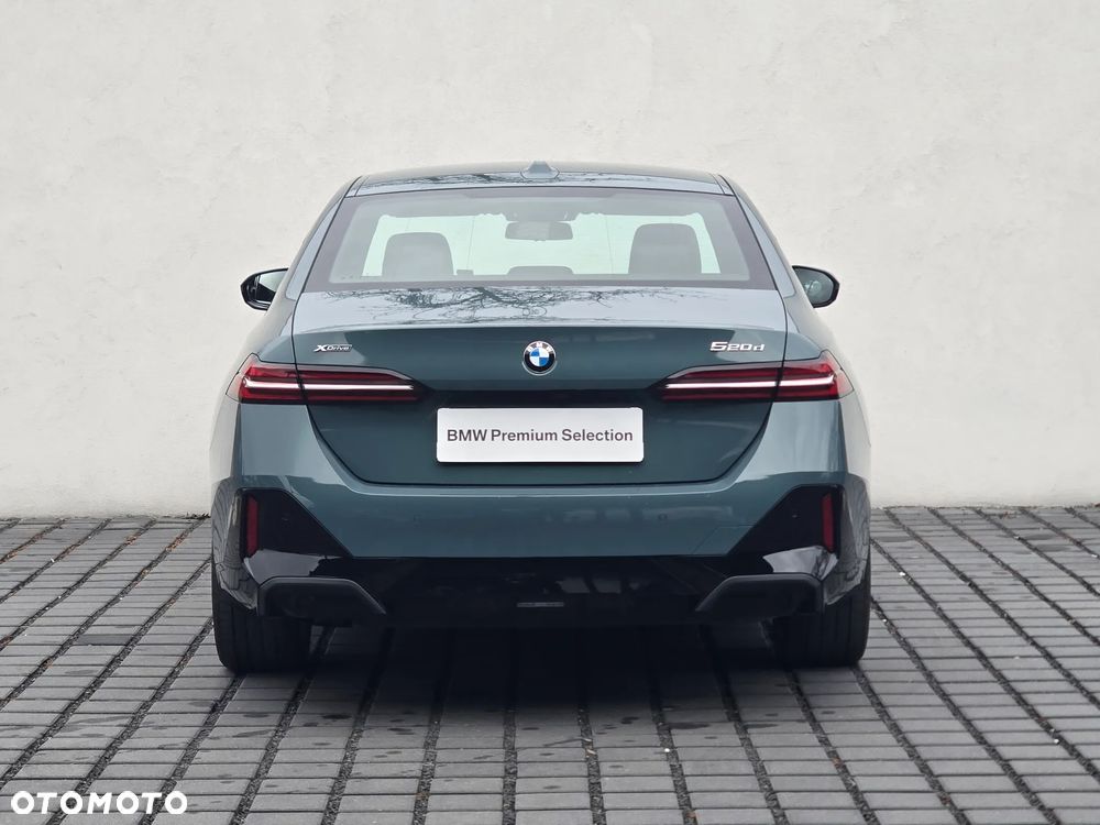 BMW Seria 5 520d xDrive mHEV M Sport - 3