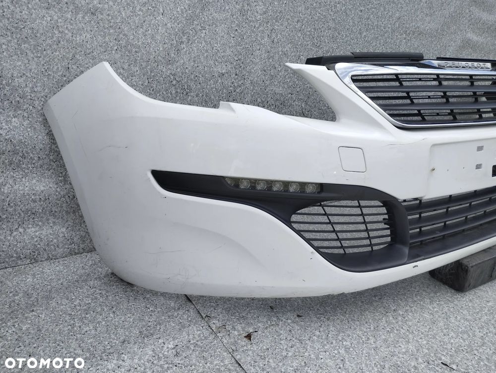 Peugeot 308 T9 13-17r zderzak przód przedni LED - 2