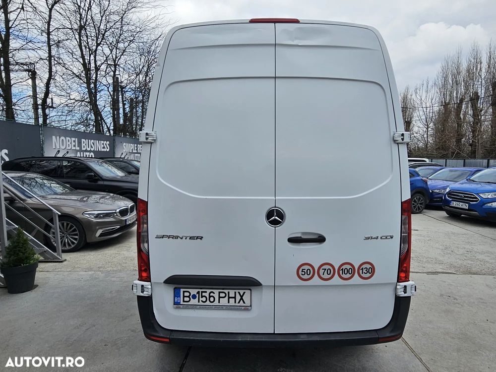 Mercedes-Benz Sprinter - 7