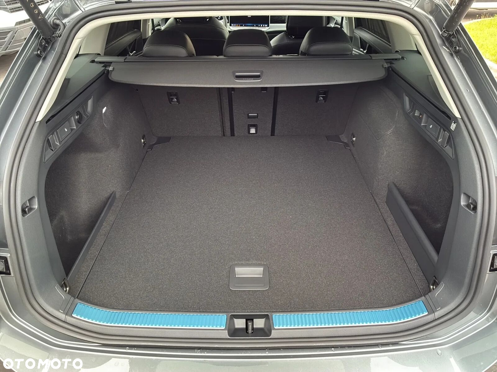 Volkswagen Passat - 20