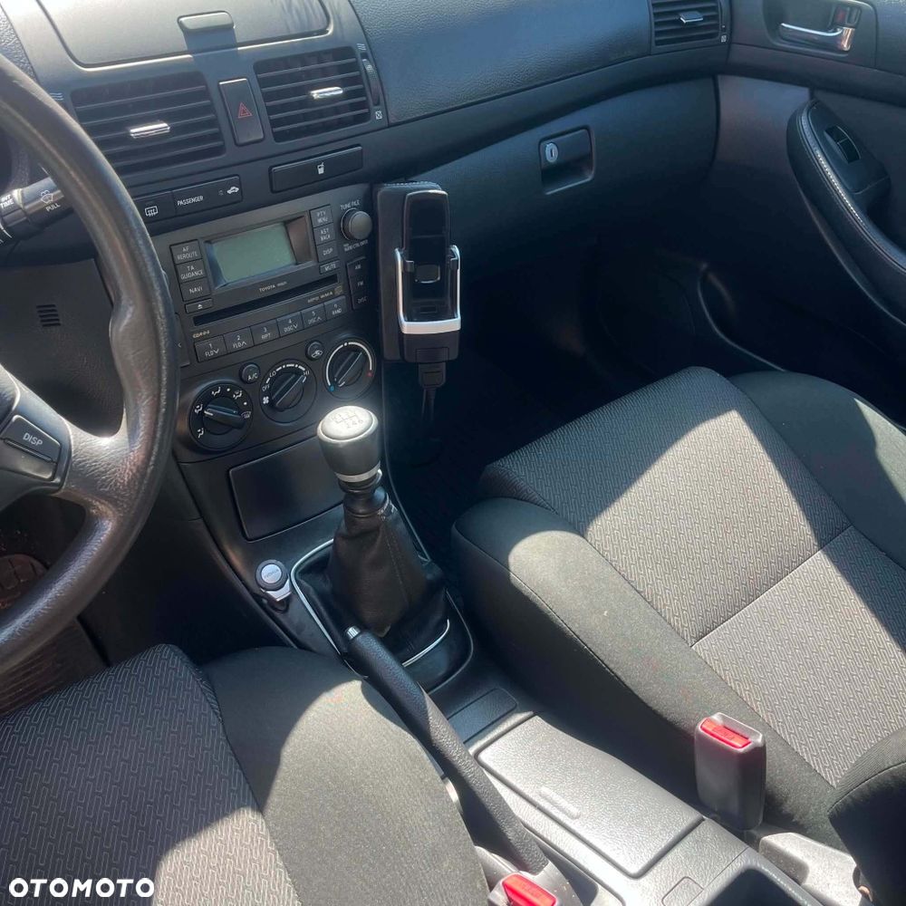 Toyota Avensis - 3