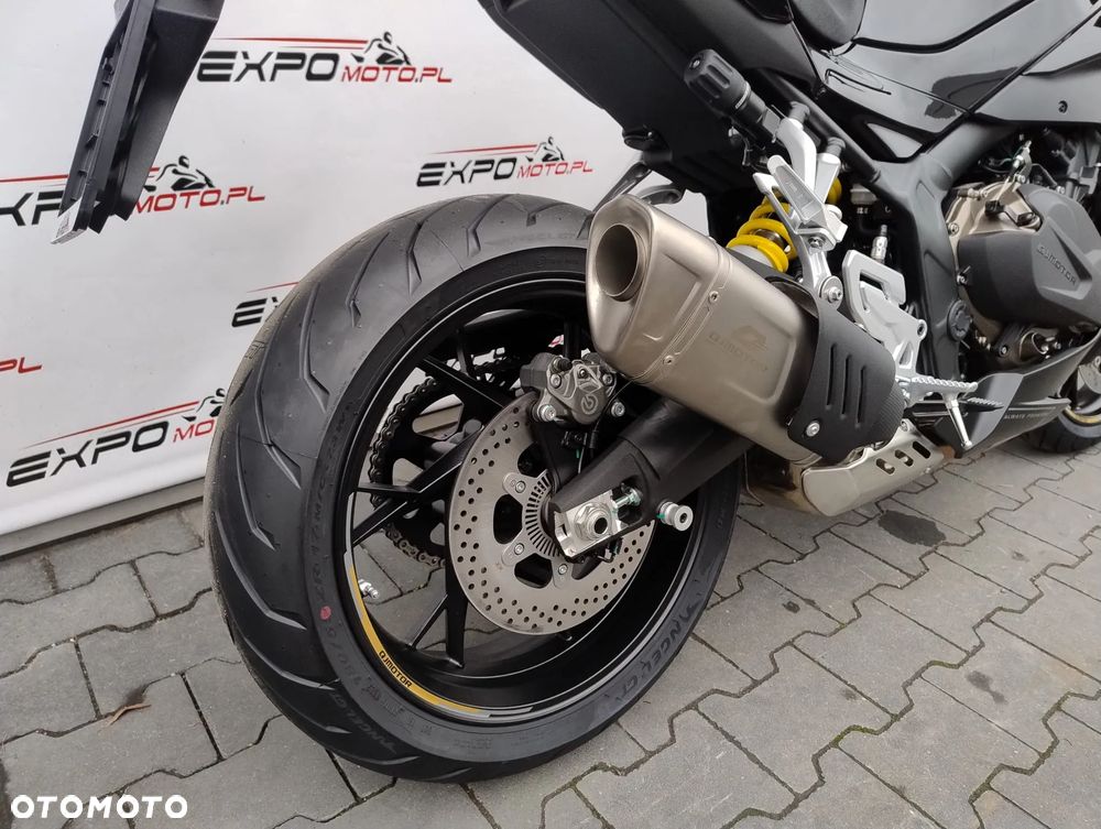 QJMOTOR SRK 800RR - 32