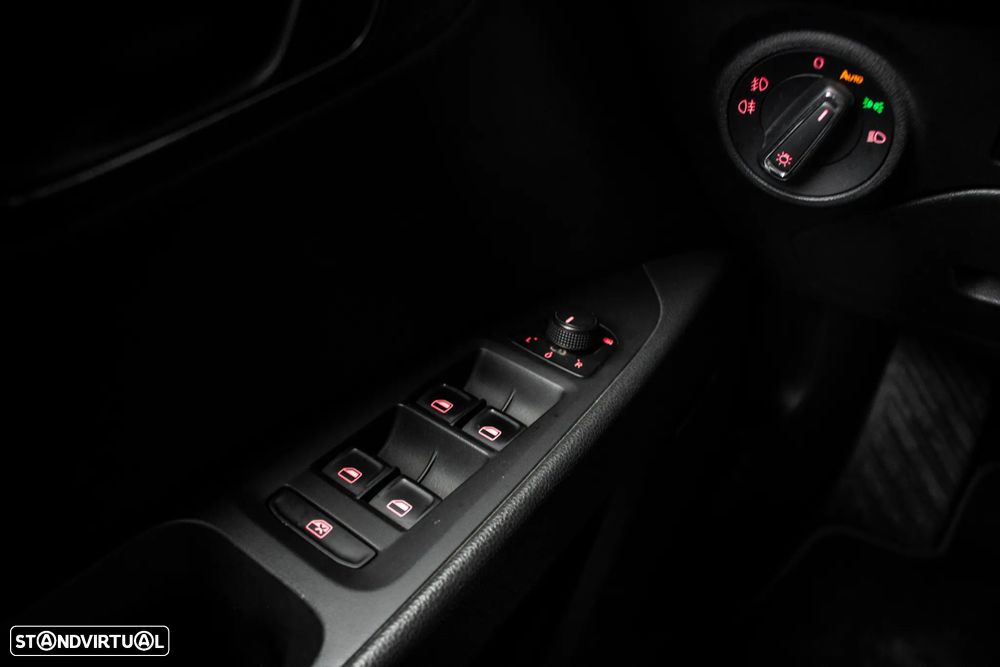 SEAT Leon ST 1.6 TDI Style S/S - 19