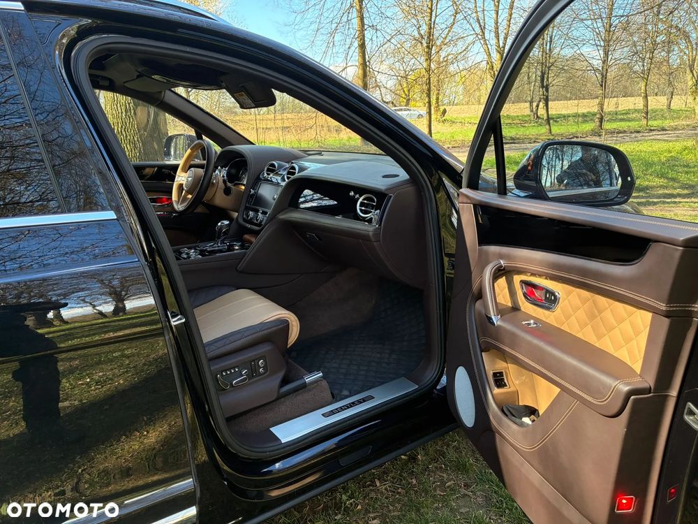 Bentley Bentayga - 2