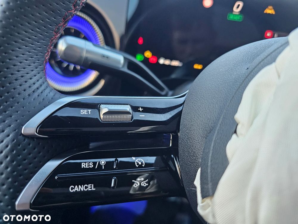 Mercedes-Benz CLA 200 mHEV 8G-DCT - 31