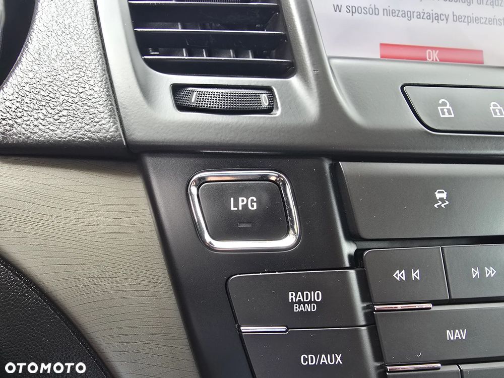 Opel Insignia 1.4 T Cosmo S&S - 35