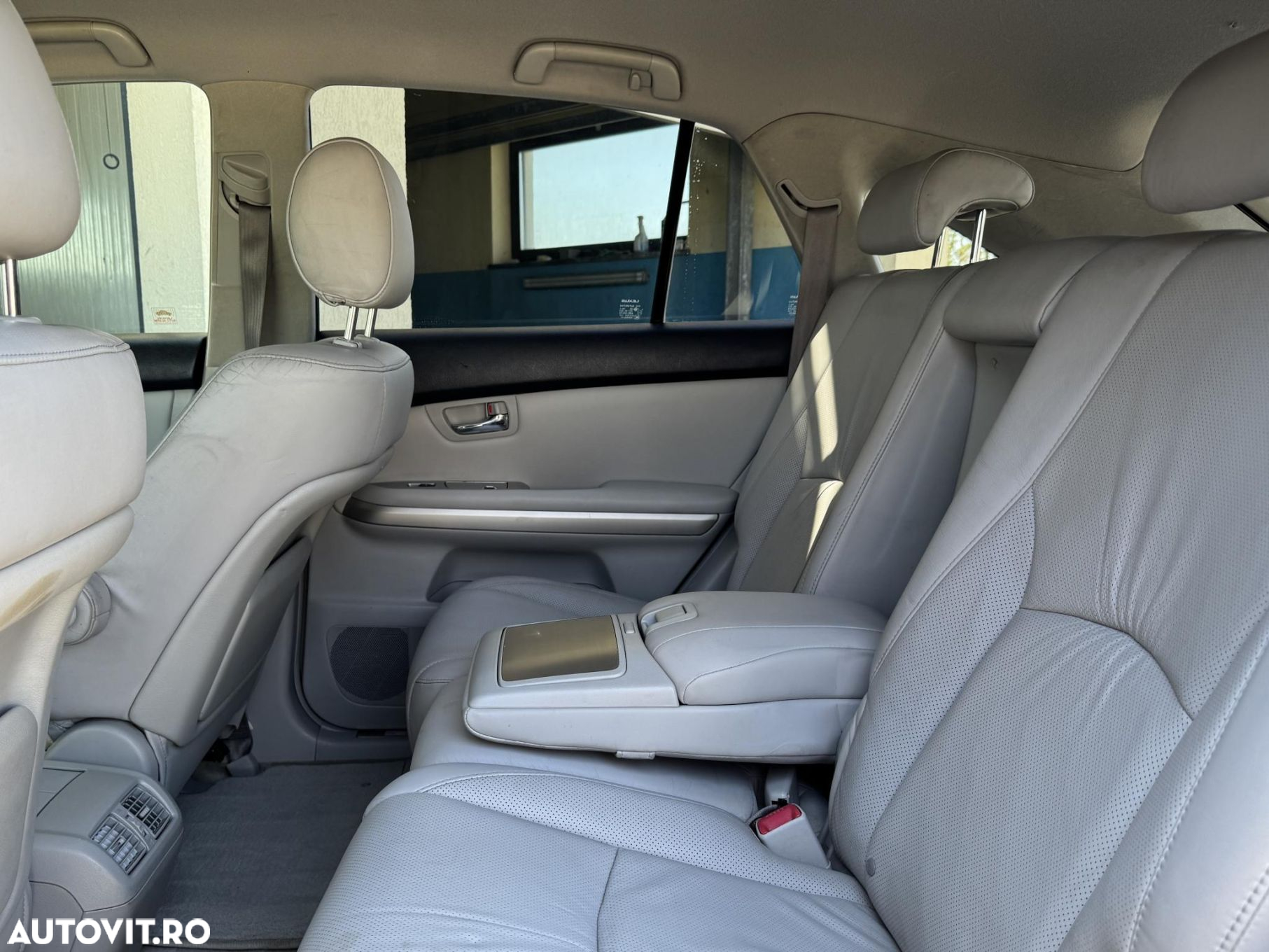 Lexus Seria RX - 15
