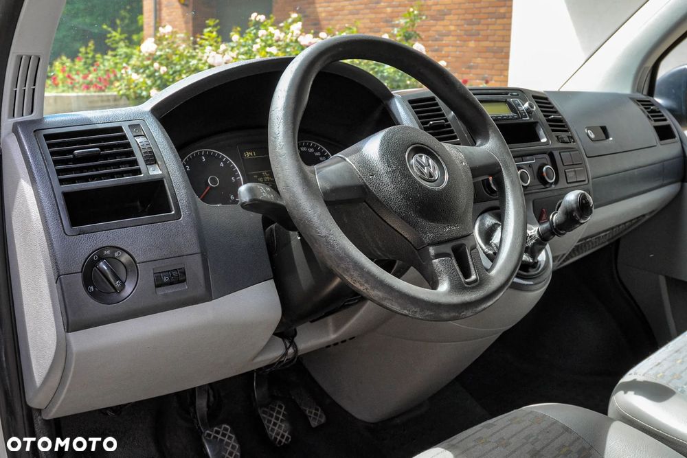 Volkswagen Transporter - 8