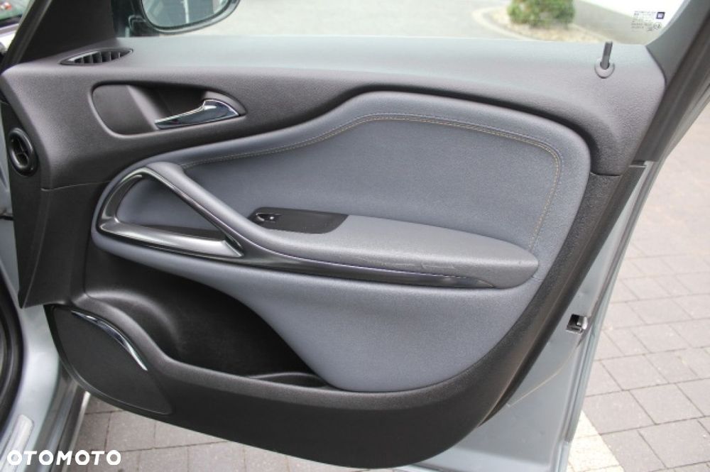 Opel Zafira - 27