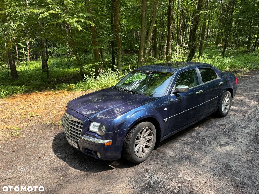 Chrysler 300C 5.7 V8 Hemi - 8