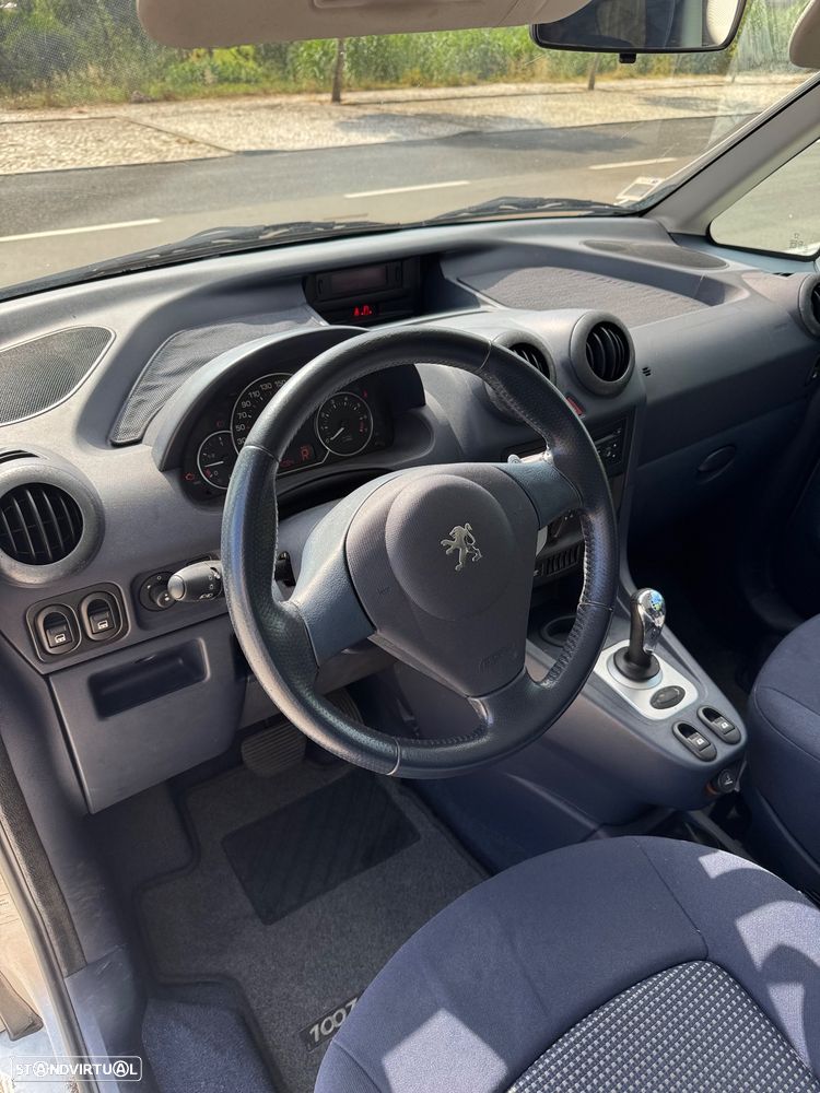 Peugeot 1007 - 8