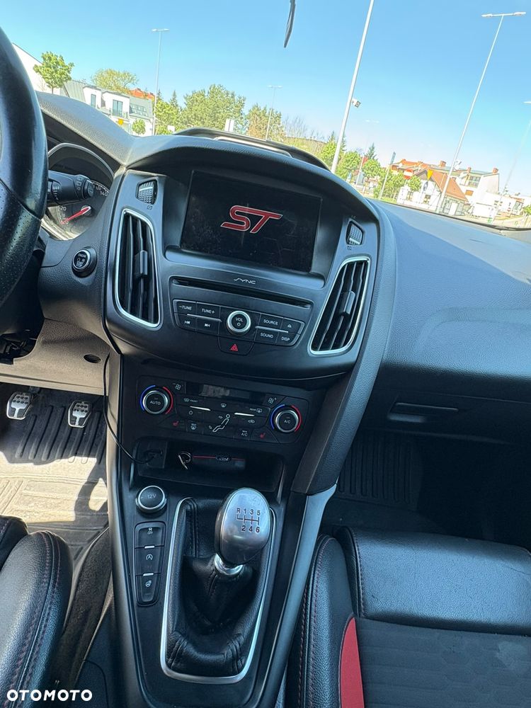 Ford Focus 2.0 EcoBoost ST-2 - 20