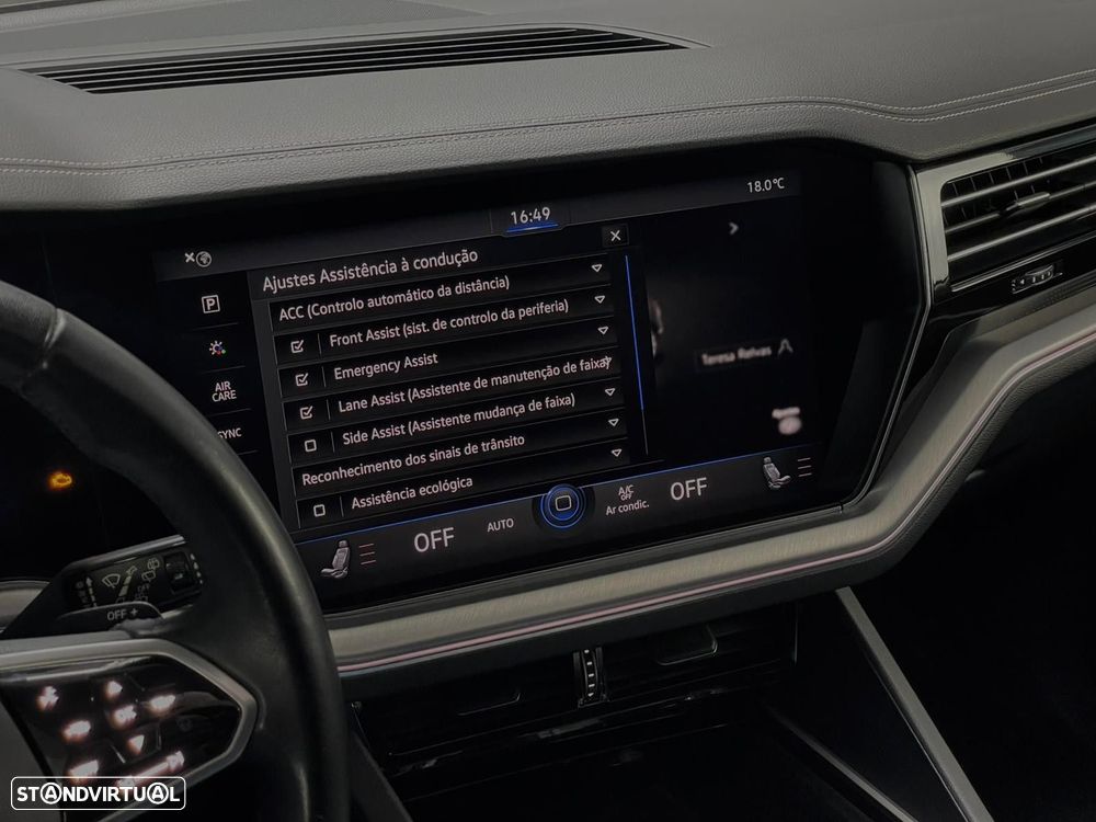 VW Touareg 3.0 TSI e-Hybrid Plus - 22