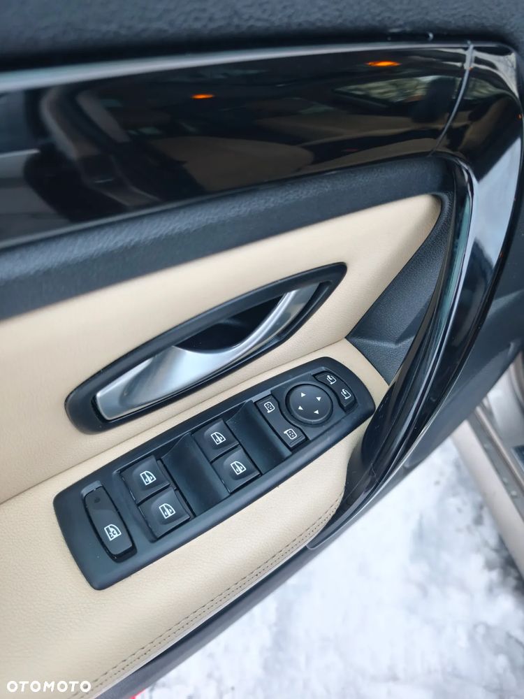 Renault Laguna 2.0 dCi Initiale - 13