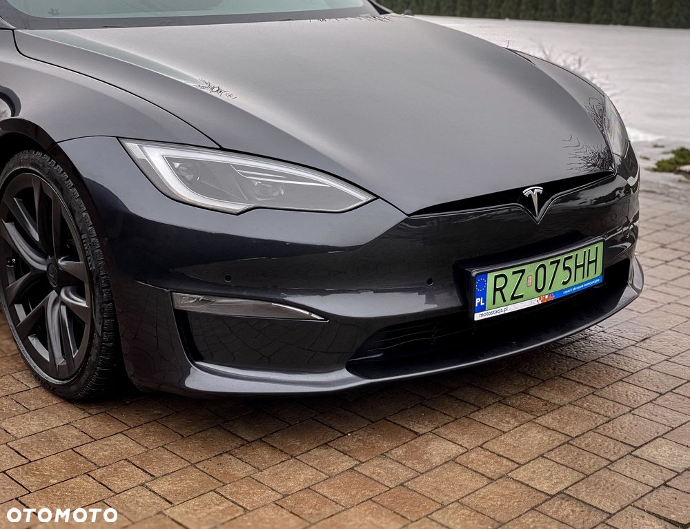 Tesla Model S - 30