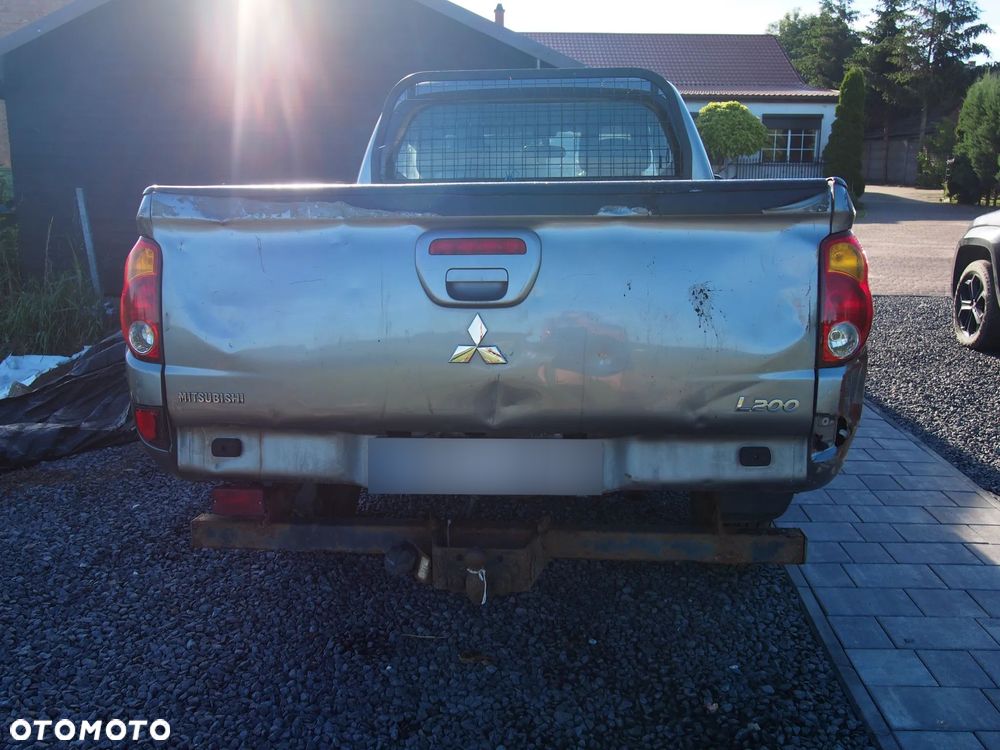 Mitsubishi L200 Pick Up 4x4 DPF Club Cab - 6