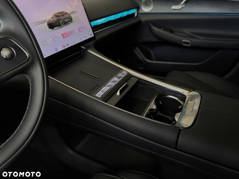 Exlantix ES 100kWh Premium AWD - 28
