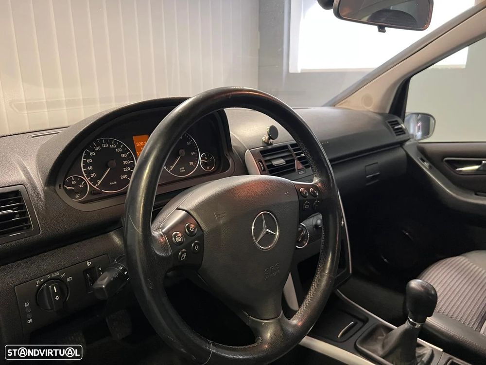 Mercedes-Benz A 150 Coupé Avantgarde - 13