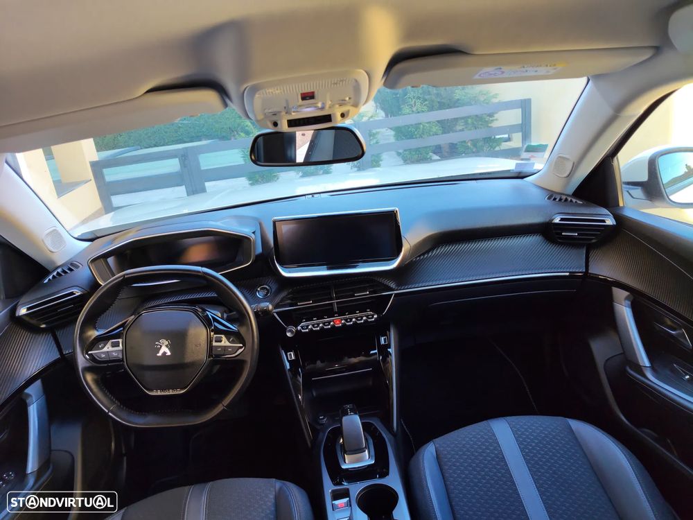 Peugeot e-2008 Allure Pack - 41