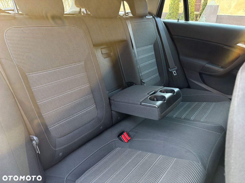 Opel Insignia 1.6 SIDI Turbo Business Edition - 29