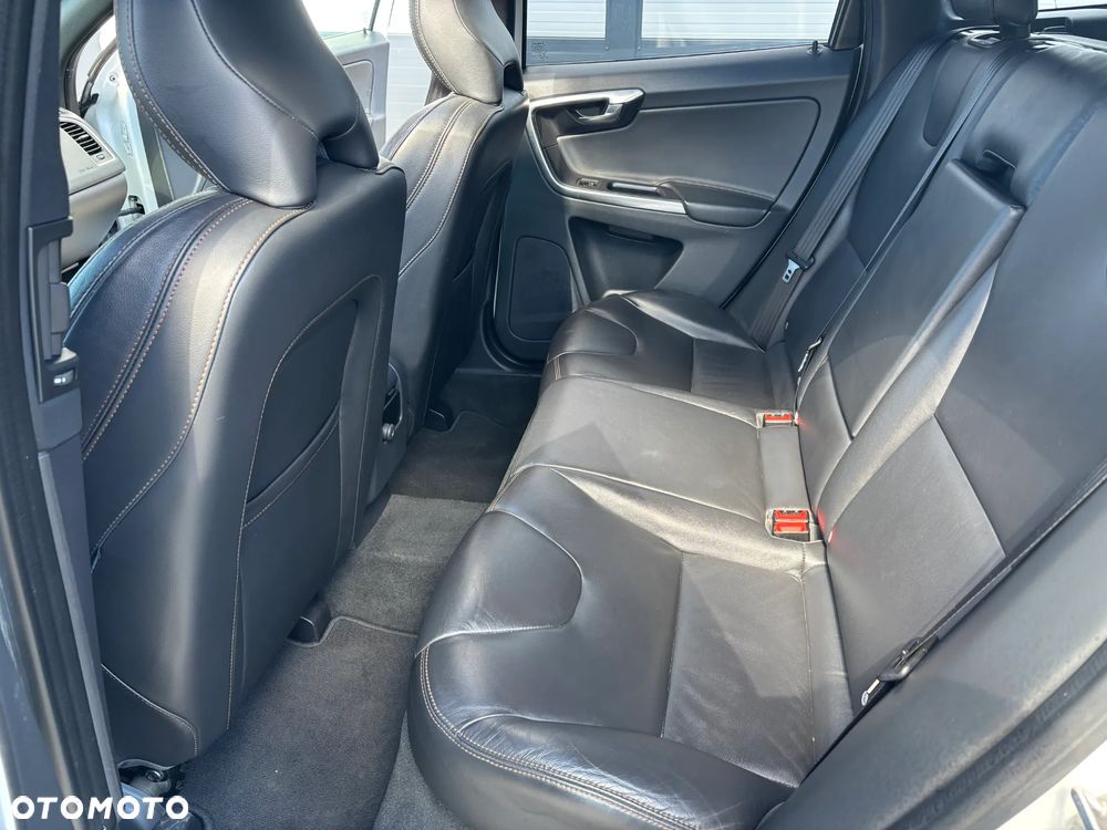 Volvo XC 60 - 11