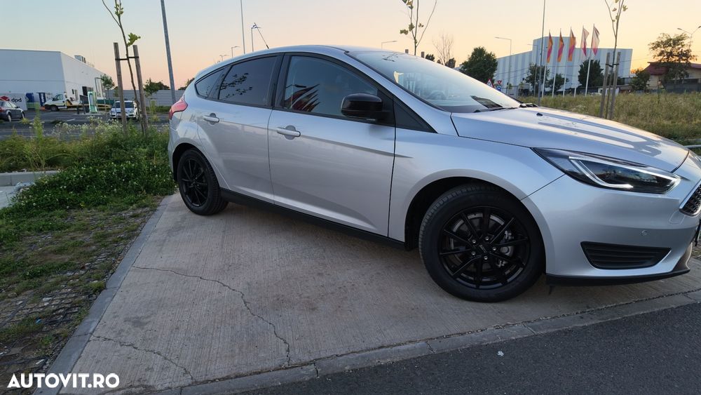 Ford Focus 1.0 EcoBoost Trend Edition - 6