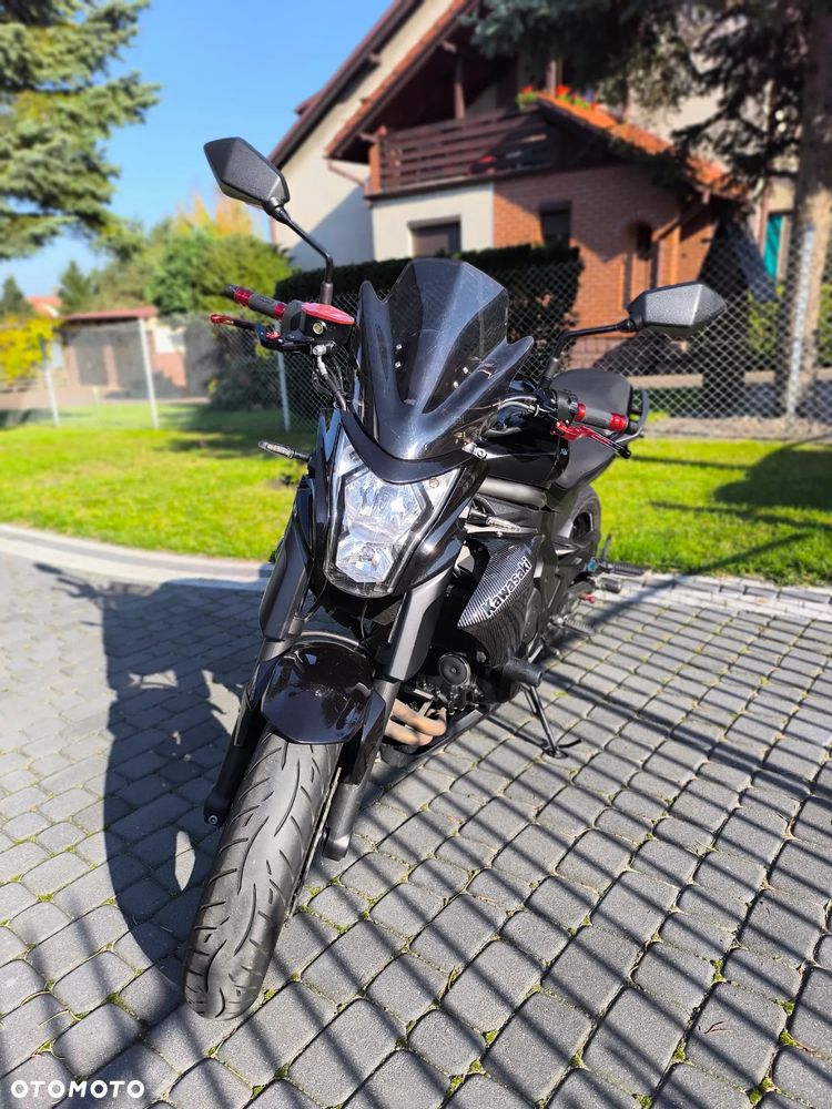 Kawasaki ER - 8