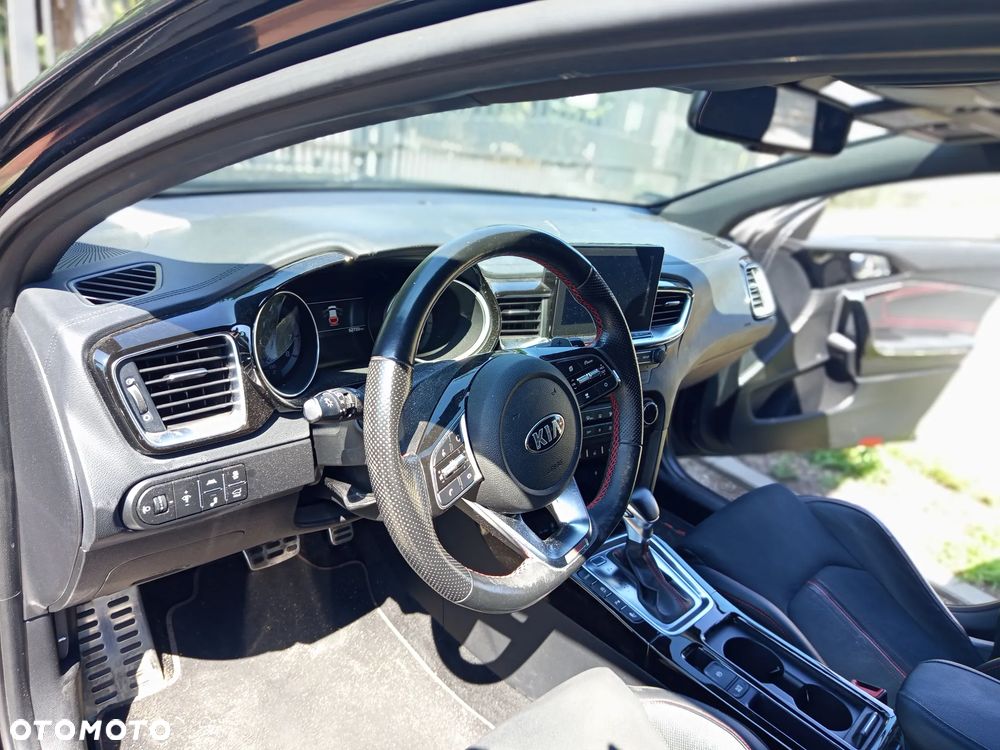 Kia ProCeed - 14