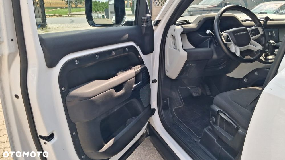 Land Rover Defender 2.0 P300e PHEV X-Dynamic SE - 10