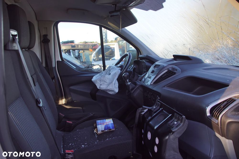Auto na części - Ford Transit Custom I 2.2 TDCI 155 KM BK2Q-6006-AB BK2R-7002-MA ZJNCWWA 2014R Silnik Skrzynia Drzwi Błotnik Lusterko Lampa Zderzak Deska Kokpit Sterownik Moduł Czujnik Licznik Kierownica Wyświetlacz Panel - 14