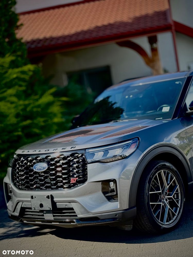 Ford Explorer - 2