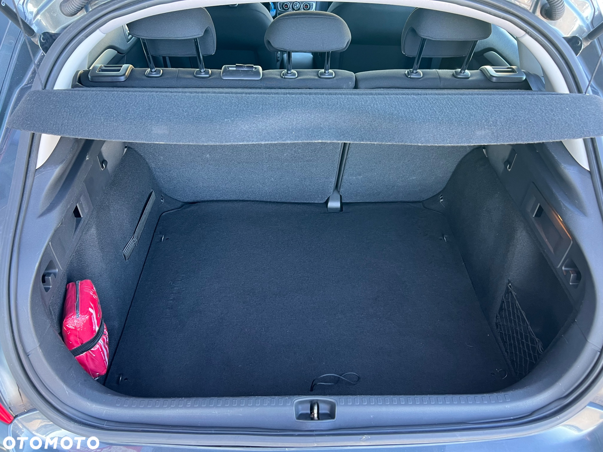 Citroën C4 HDi 90 Attraction - 6