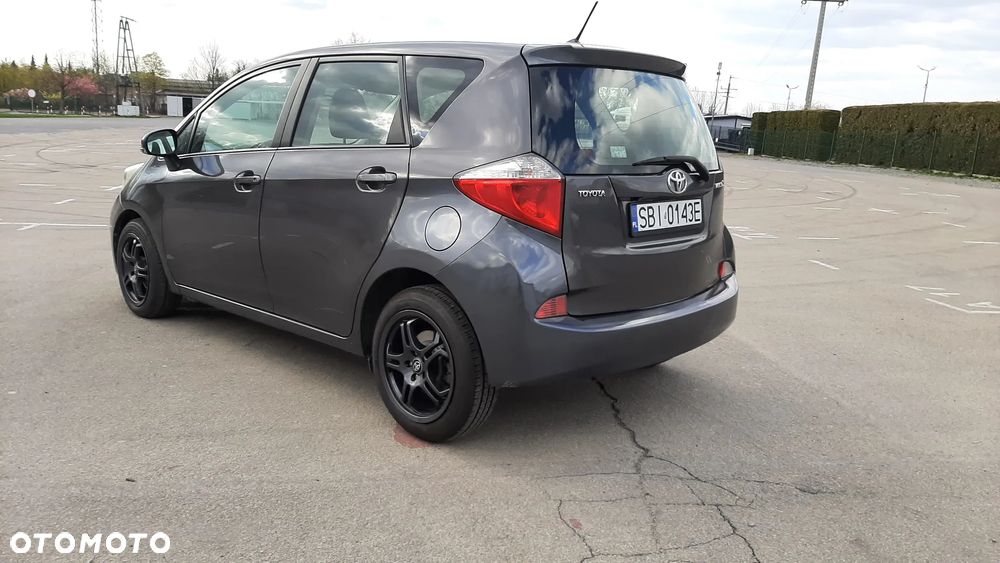 Toyota Verso S 1.4 D-4D Active - 10