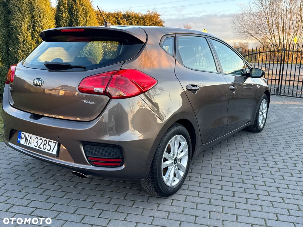 Kia Ceed - 29