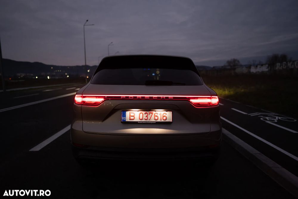 Porsche Cayenne S - 18