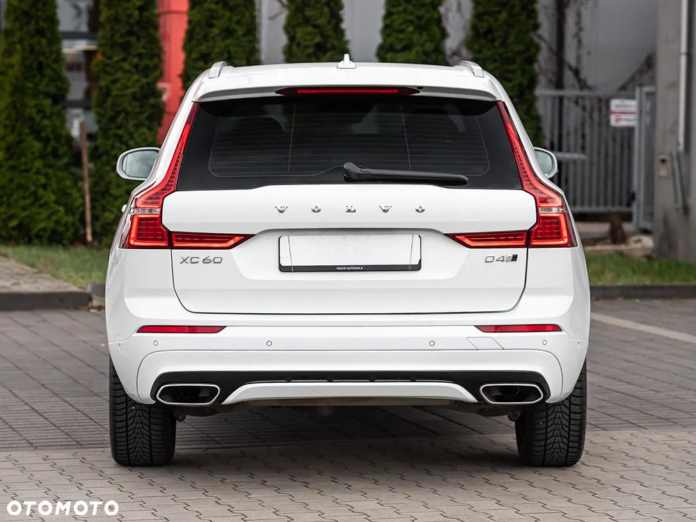 Volvo XC 60 D4 SCR AWD R-Design - 11