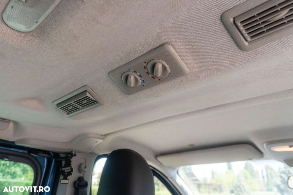Opel Vivaro - 18