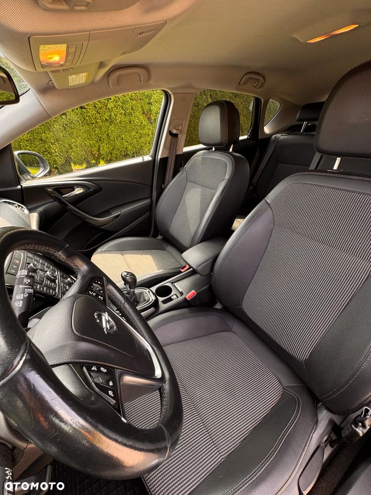 Opel Astra 1.4 Turbo - 19