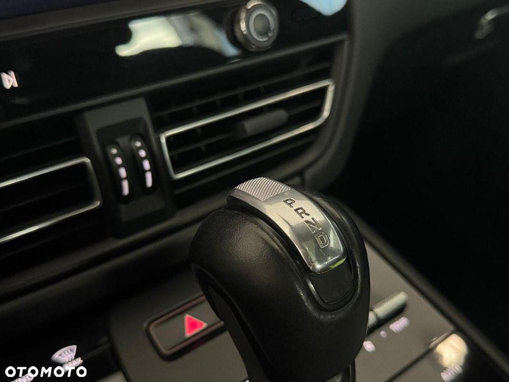 Porsche Macan - 30