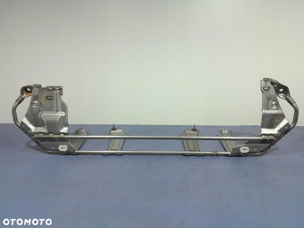 TOYOTA CAMRY VIII XV70 BELKA STELAŻ MOCOWANIE KANAPY BETERI AKUMULATORA TYŁ - 4
