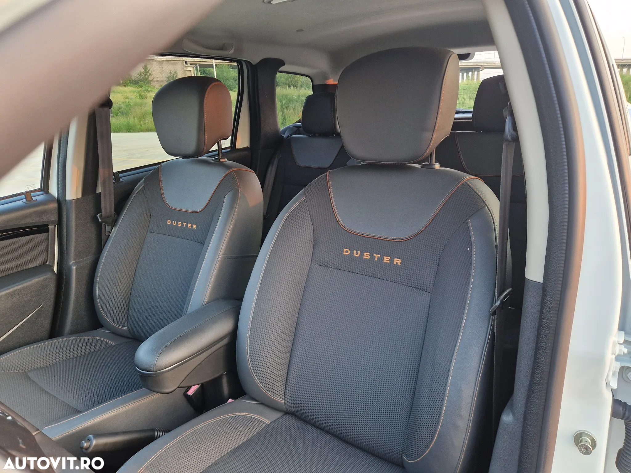Dacia Duster 1.6 4x2 Laureate - 16