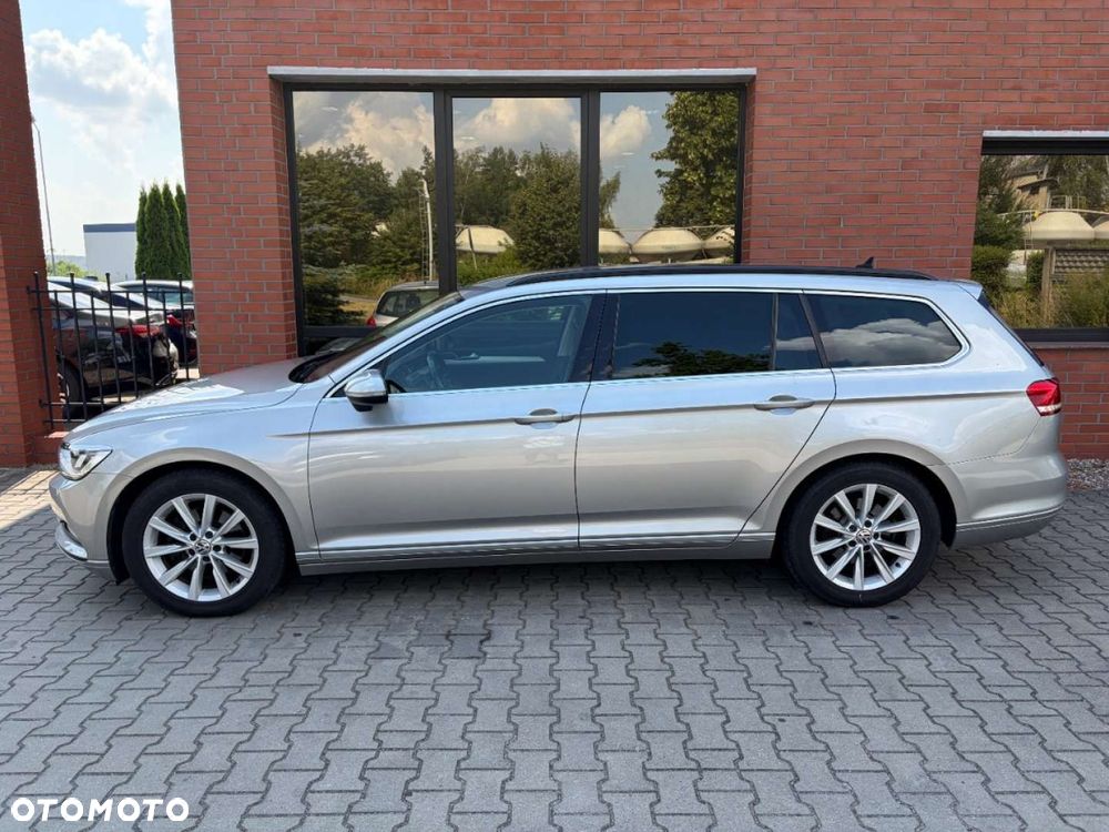 Volkswagen Passat Variant 2.0 TDI SCR DSG BlueMotion Comfortline - 29
