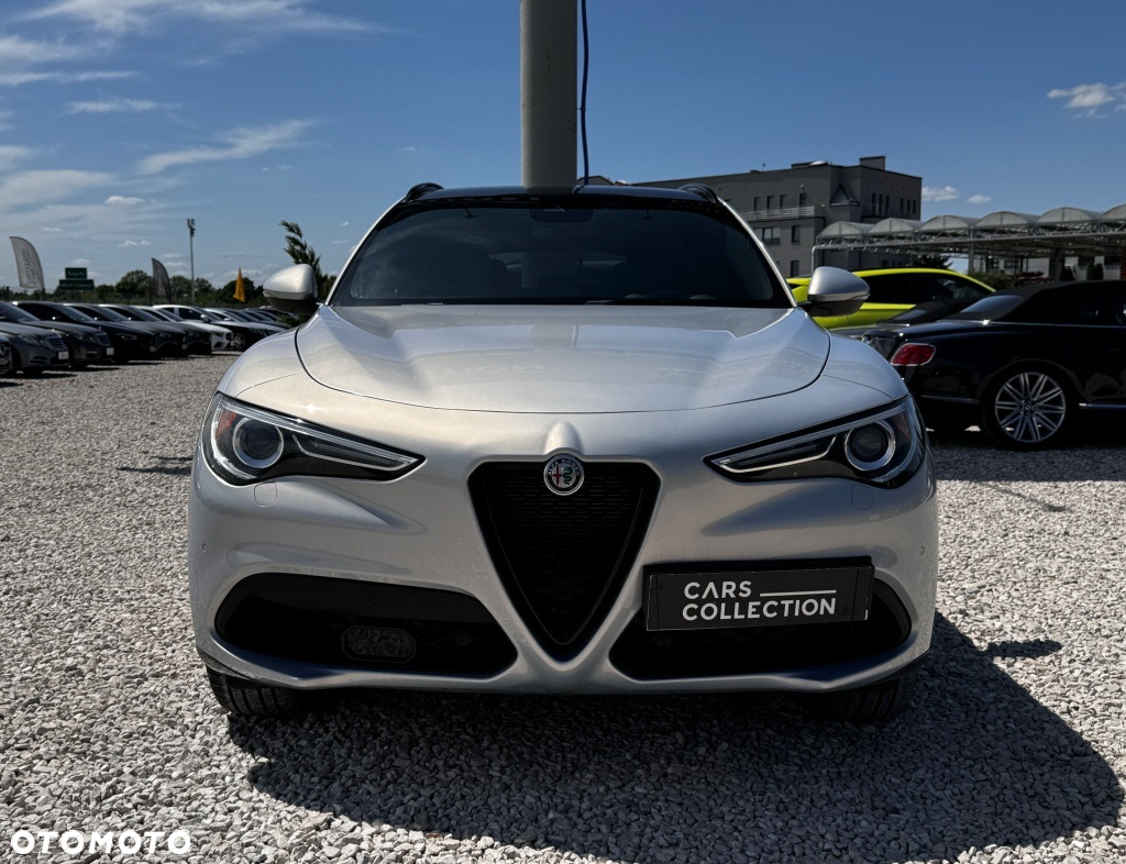 Alfa Romeo Stelvio 2.0 Turbo 16V AT8-Q4 Ti - 9