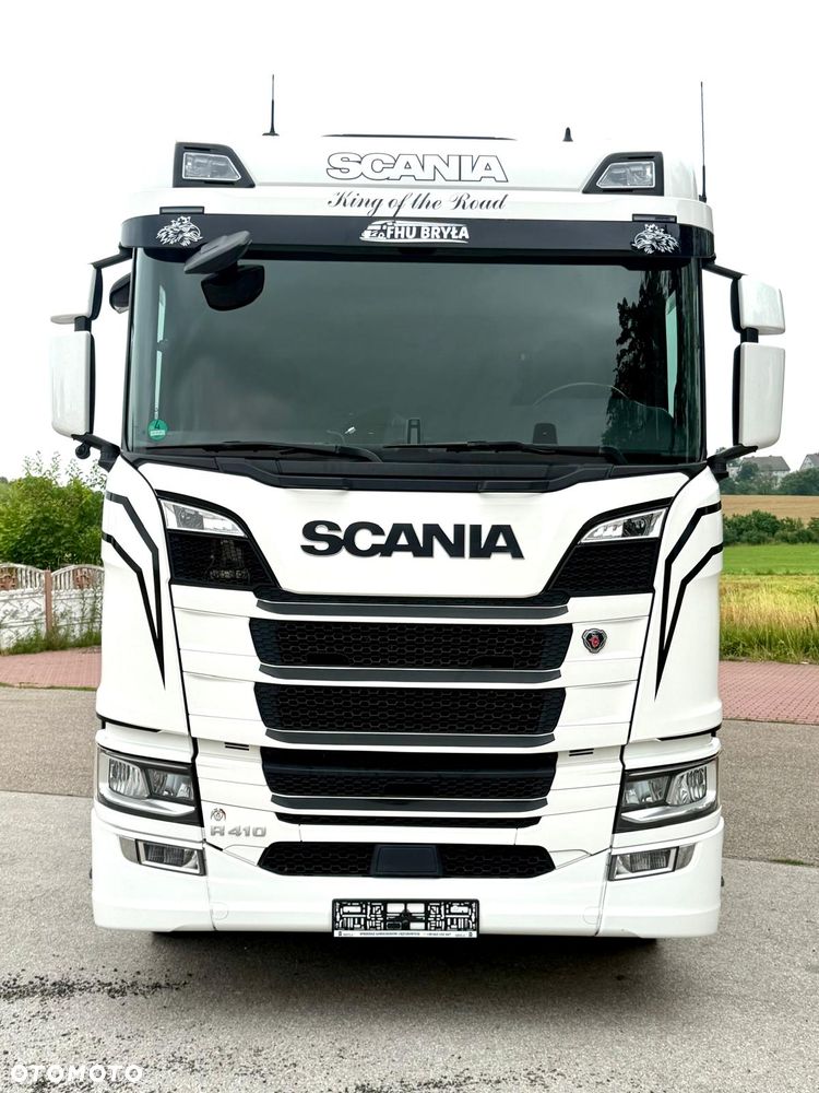 Scania SCANIA R410 / CHŁODNIA / 2020 /  WINDA / BEZ EGR  / TRZECIA OŚ PODNOSZONA ORAZ SKRĘTNA / SPROWADZONY / SYPIALKA / AUTOMAT / 19 PALET / E6 / STAN BARDZO DOBRY - 3