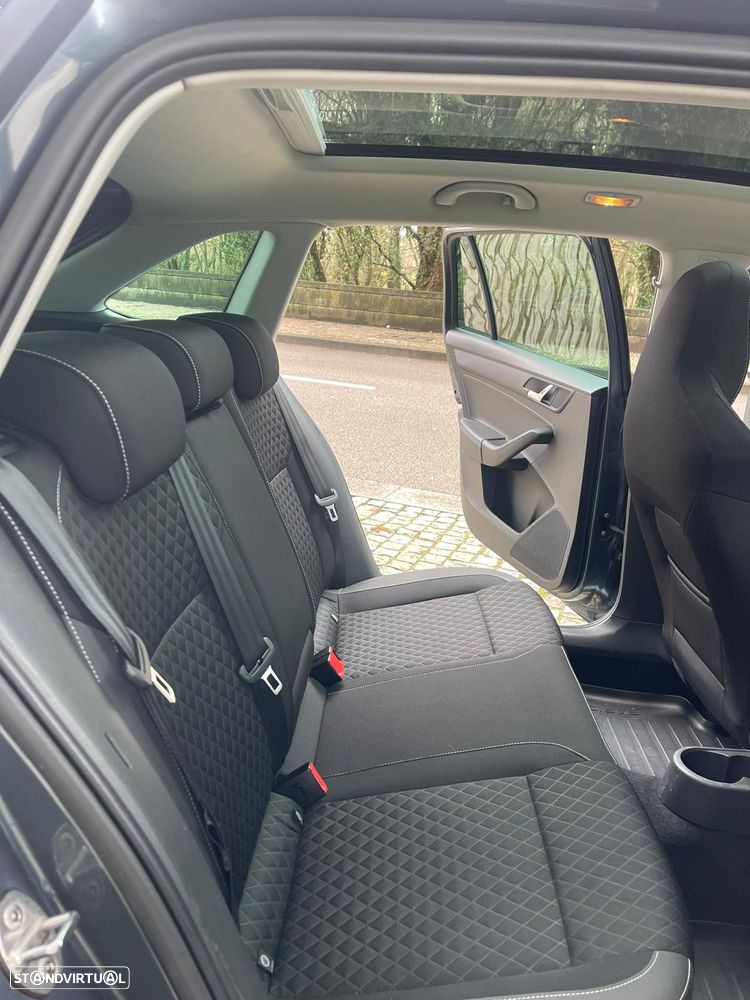 Skoda Rapid Spaceback 1.4 TDi Style - 12