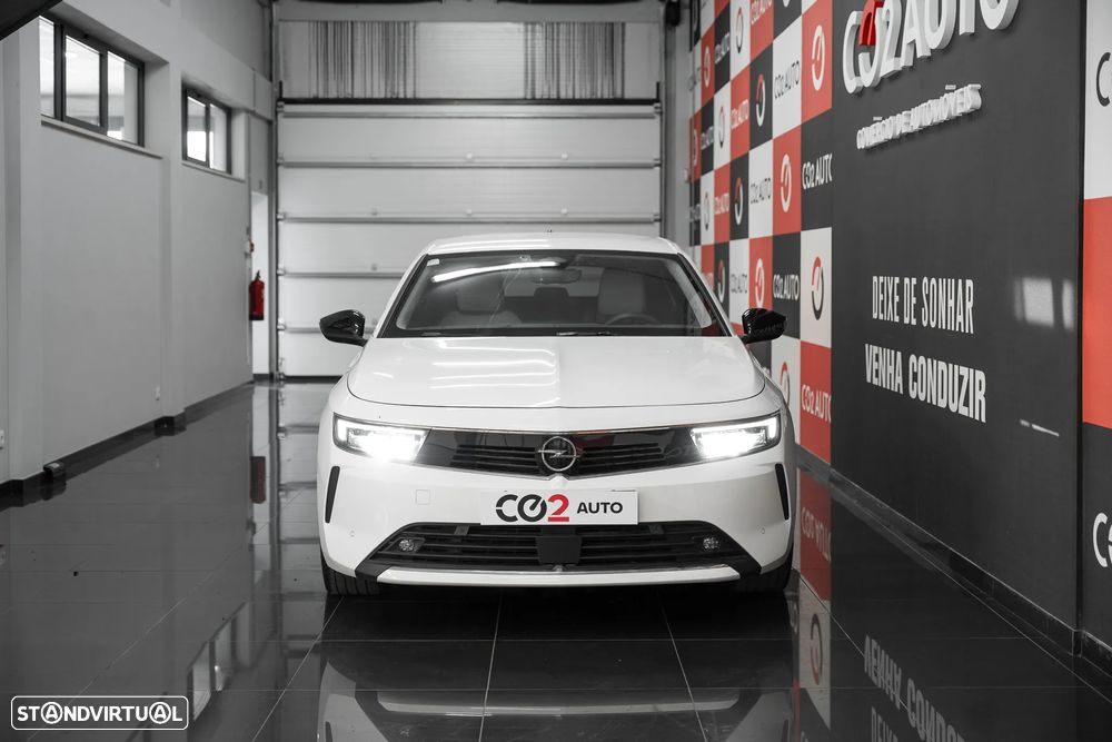 Opel Astra 1.2 T Elegance - 2