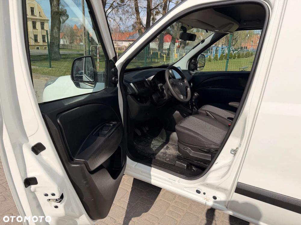Opel Combo - 8