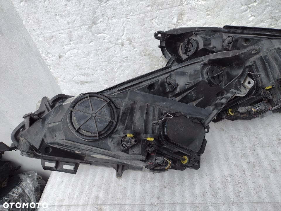 lampa corsa d przed liftem prawa eu cała - 2